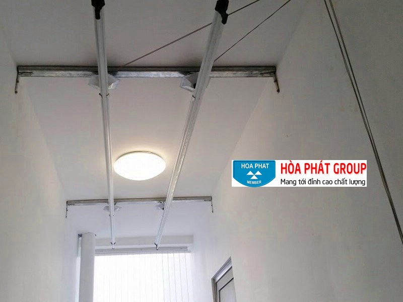 lắp đặt giàn phơi thông minh cho trần thạch cao